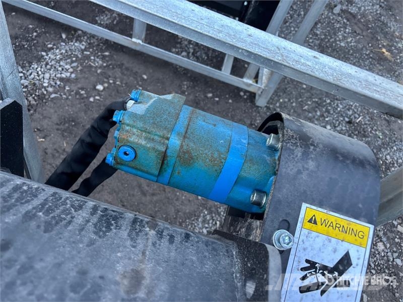 Suihe SSTL 72 in Skid Steer Tiller (Unused) Gradas vibratorias / rotocultivadoras