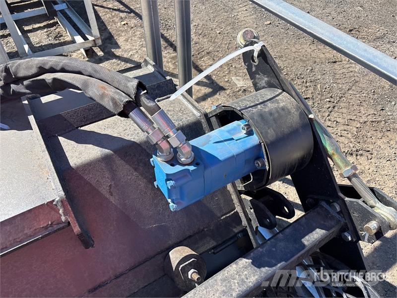 Suihe SSTLRT 72 in Skid Steer Tiller (Unused) Gradas vibratorias / rotocultivadoras