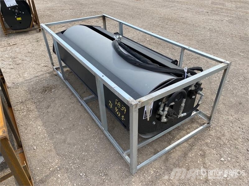 Suihe SSVR-72 72 in Skid Steer Vibratory Roller (Unused) Valjarji