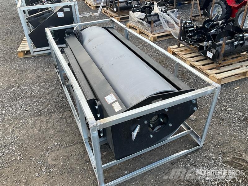 Suihe SSVR-72 72 in Skid Steer Vibratory Roller (Unused) Jyrät