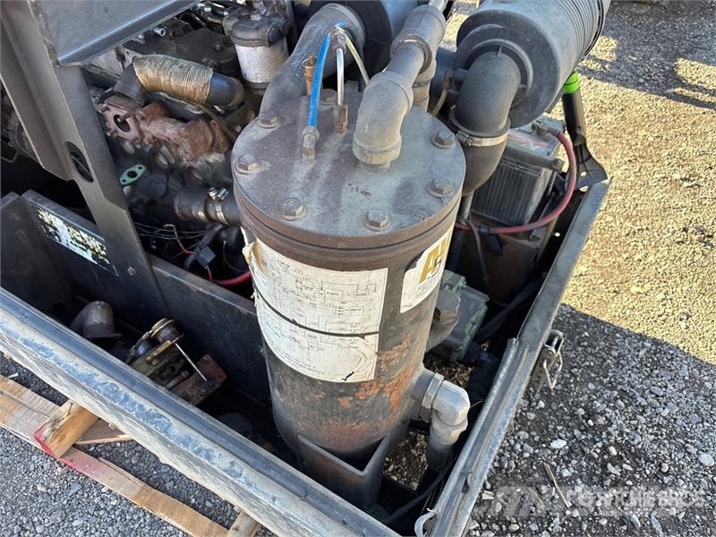 Sullair 110DPQ 185 cfm Skid-Mounted Air Compressor (Inoper Компресори
