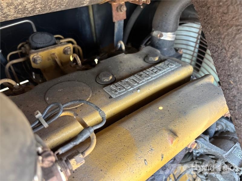 Sullair 185DPQ-CA Air Compressor (Inoperable) 콤푸레샤