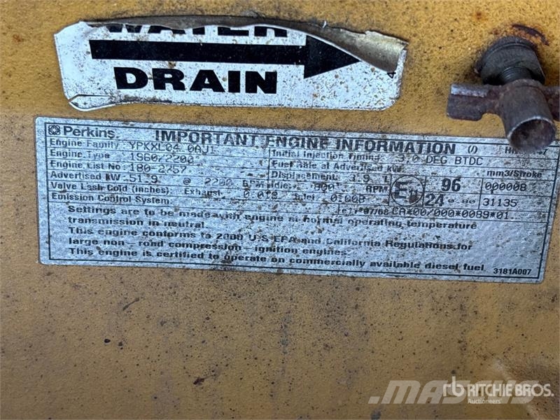 Sullair 185DPQ-CA Air Compressor (Inoperable) 콤푸레샤