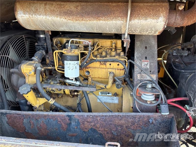 Sullair 185DPQ-CA Air Compressor (Inoperable) 콤푸레샤