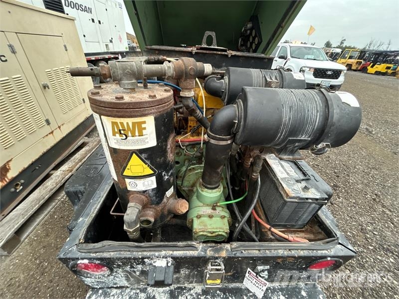 Sullair 185DPQ JD2 185 cfm Mobile Air Compressor (Inoperab Kompressorer
