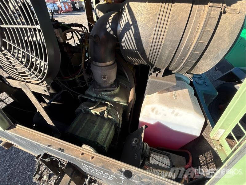 Sullair 375H JD3 LRC 375 cfm Mobile Air Compressor Kompresorji