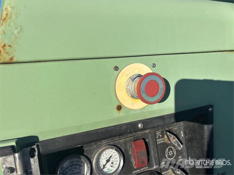 Sullair 375H JD3 LRC 375 cfm Mobile Air Compressor Kompresorji