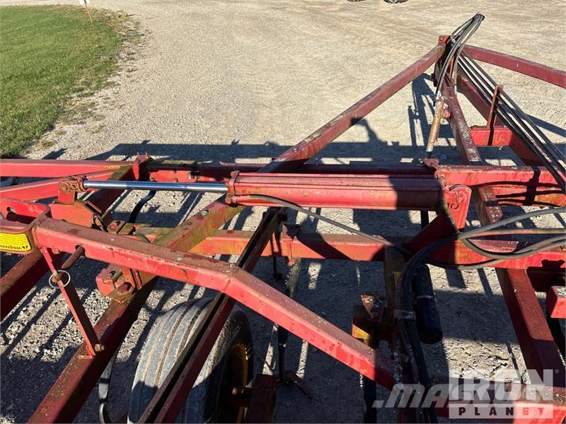 Sunflower 543137 32 ft Cultivator Grubber