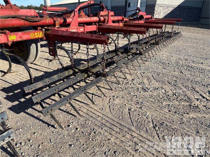 Sunflower 543137 32 ft Cultivator Grubber