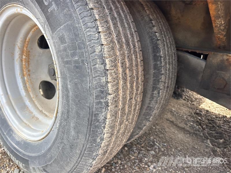 sure-trac 25 ft T/A Equipment Trailer Prikolice za prevoz vozil