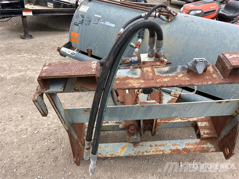 Sweepster S32M7RDS 84 in Broom Attachment Щітки