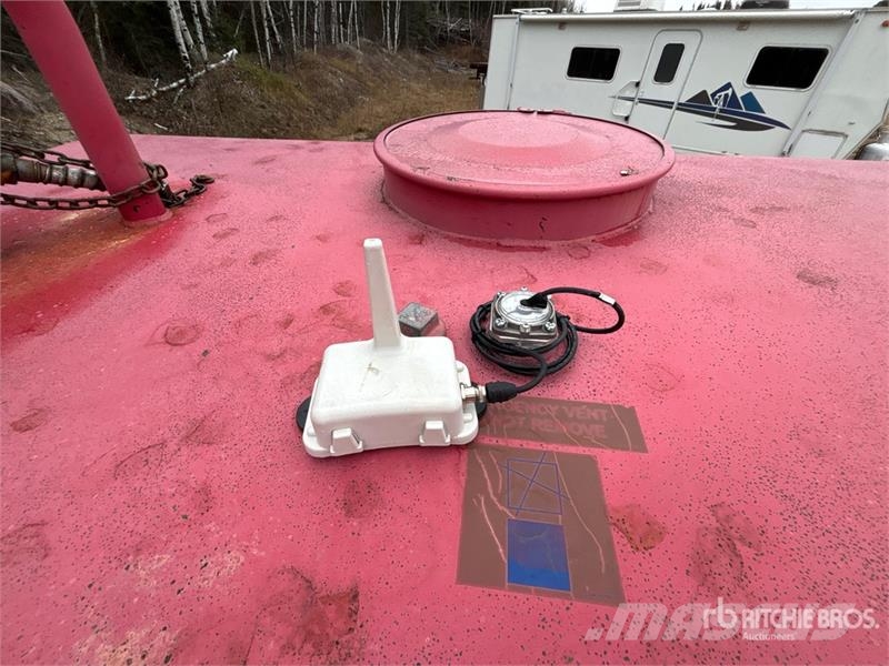  T/A Fuel Trailer مقطورات ذات صهاريج