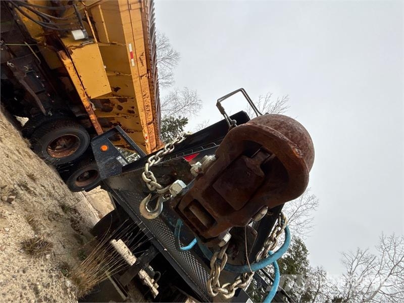  T/A Fuel Trailer مقطورات ذات صهاريج