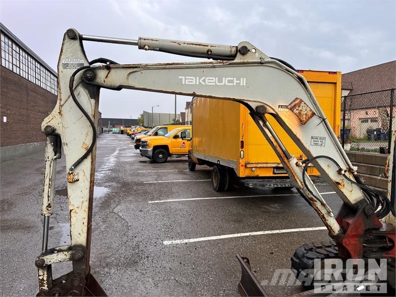 Takeuchi TB135 Minigravemaskiner