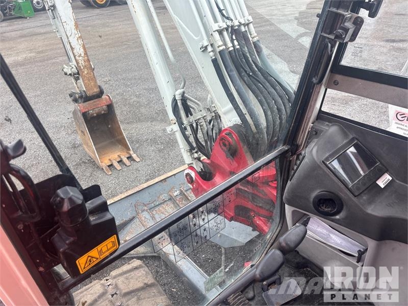 Takeuchi TB290C Tracked Excavator Lánctalpas kotrók