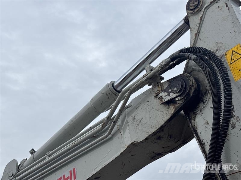 Takeuchi TB290C Tracked Excavator Pásová rýpadla