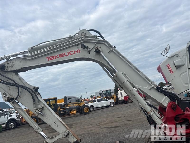 Takeuchi TB290C Tracked Excavator Lánctalpas kotrók