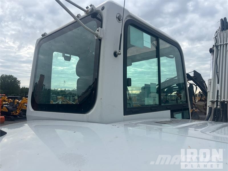 Takeuchi TB290C Tracked Excavator Lánctalpas kotrók