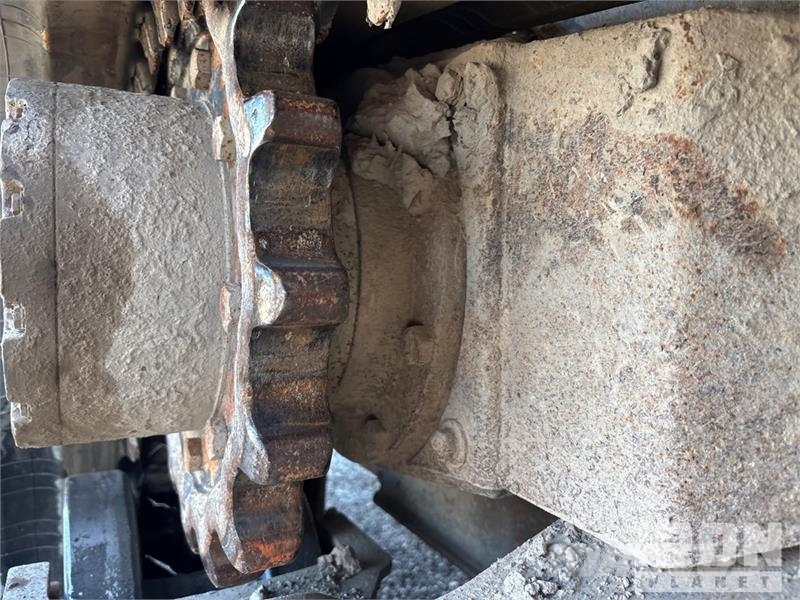 Takeuchi TL12V2 لوادر انزلاقية التوجيه