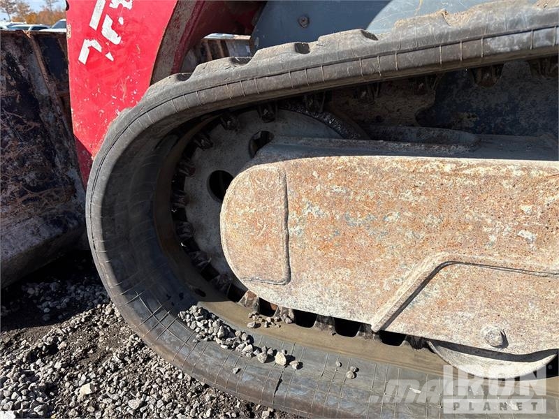 Takeuchi TL12V2-CR Compact Track Loader Skid steer loaders