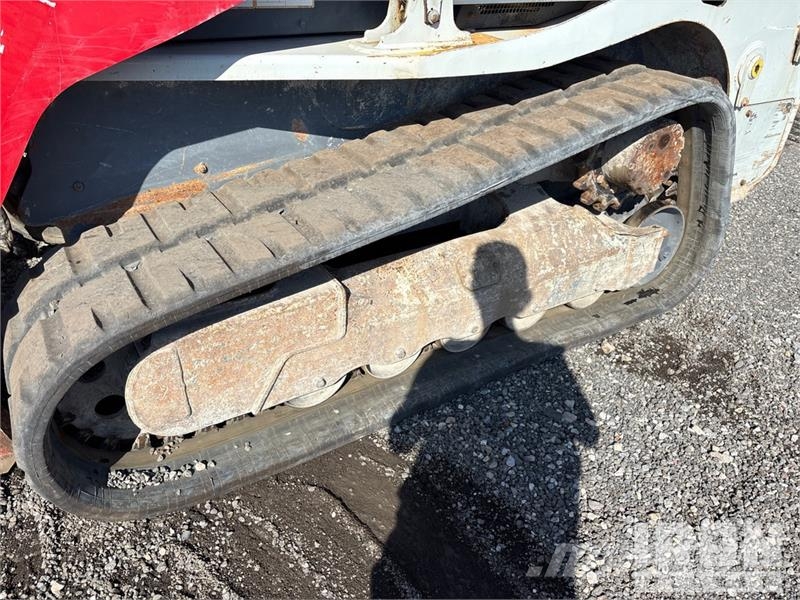 Takeuchi TL12V2-CR Compact Track Loader Skid steer loaders