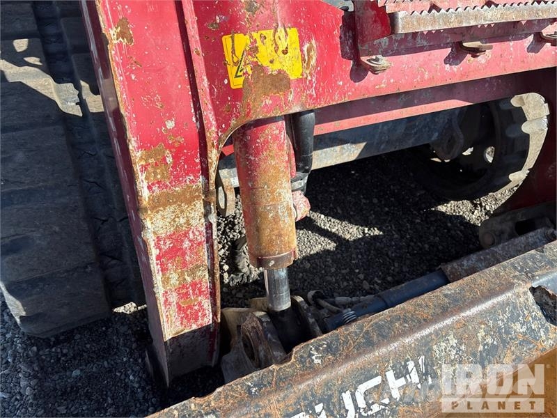 Takeuchi TL12V2-CR Compact Track Loader Skid steer loaders