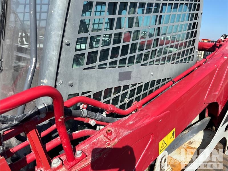 Takeuchi TL12V2-CR Compact Track Loader Skid steer loaders