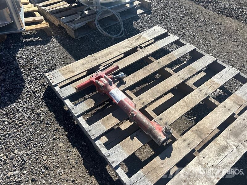  Tamco TPB40 Pneumatic Demolition Breaker Rahljalniki