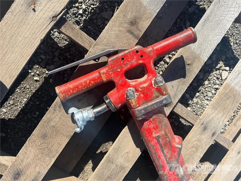  Tamco TPB40 Pneumatic Demolition Breaker Rahljalniki
