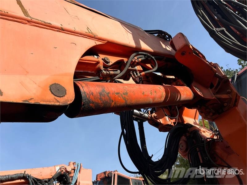 Tamrock Axera T12-315 with SANDVIK UMBRELLA sytem Directio Horisontal borerigg utstyr