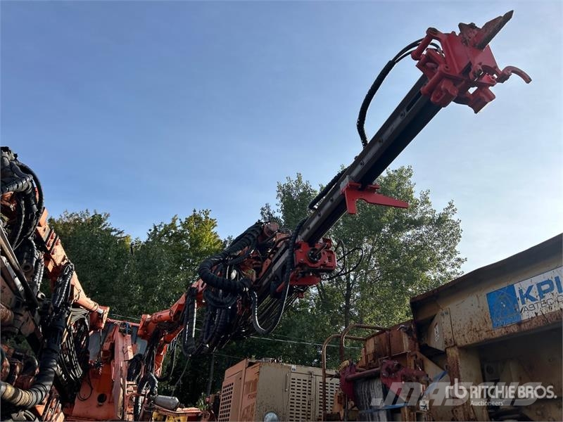 Tamrock Axera T12-315 with SANDVIK UMBRELLA sytem Directio Horisontal borerigg utstyr
