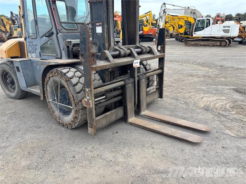 TCM FD80Z8 15450 lb Pneumatic Tire Forklift شاحنات ذات رافعات شوكية - أخرى