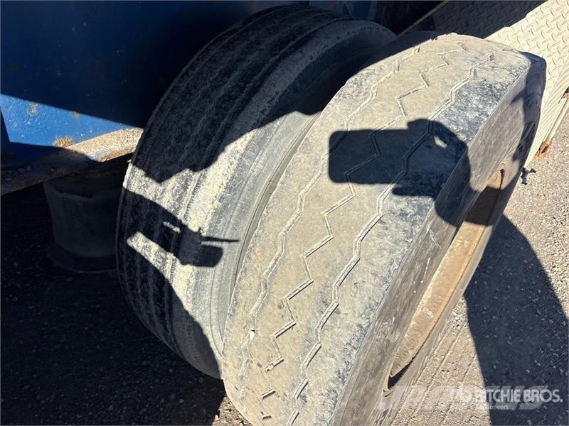 Temisko 28 ft Tri/A Super B-Train Lead Flatbed Tra Причепи-платформи/бокове розвантаження