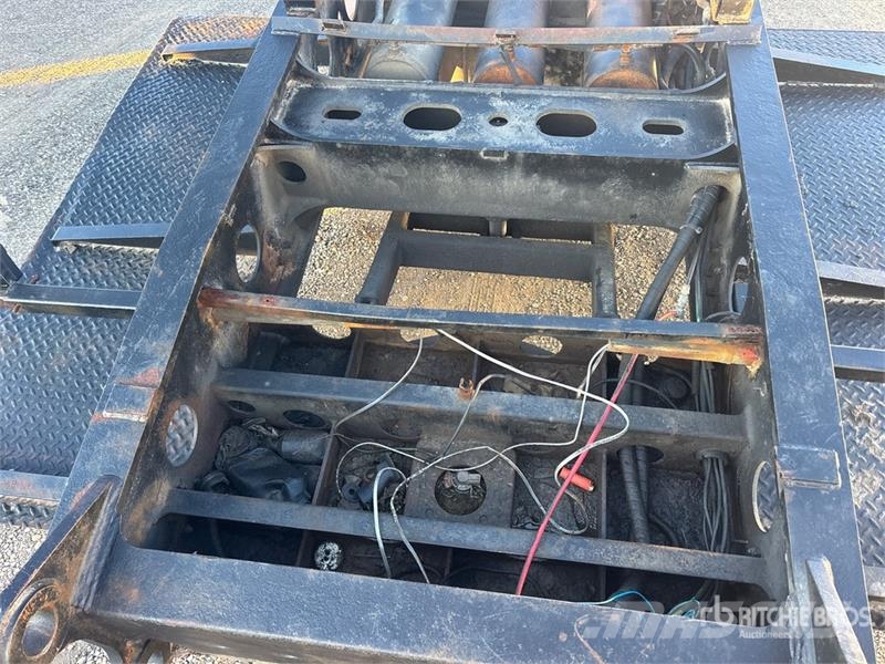 Temisko Tri/A Removable Gooseneck Lowboy Trailer Maskinhenger