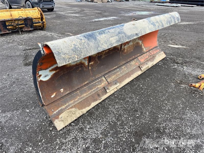  Tenco 10 ft Hydraulic Reversing Snow Plow - Fits T Snežne daske i plugovi