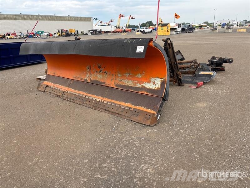 Tenco 11 ft Reversing Snow Plow Schneeschilde und -pflüge