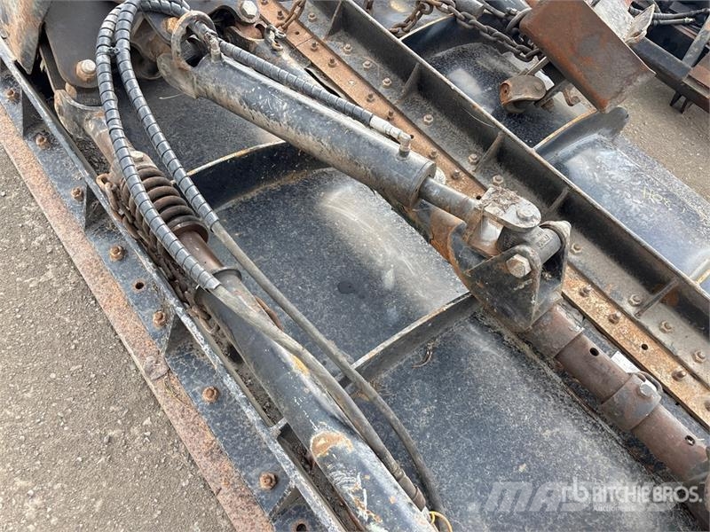 Tenco 11 ft Reversing Snow Plow Schneeschilde und -pflüge