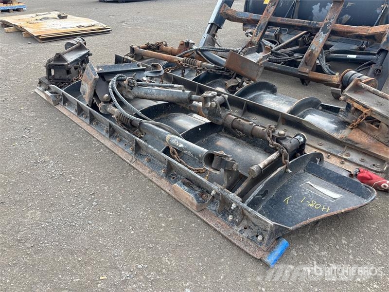 Tenco 11 ft Reversing Snow Plow Schneeschilde und -pflüge