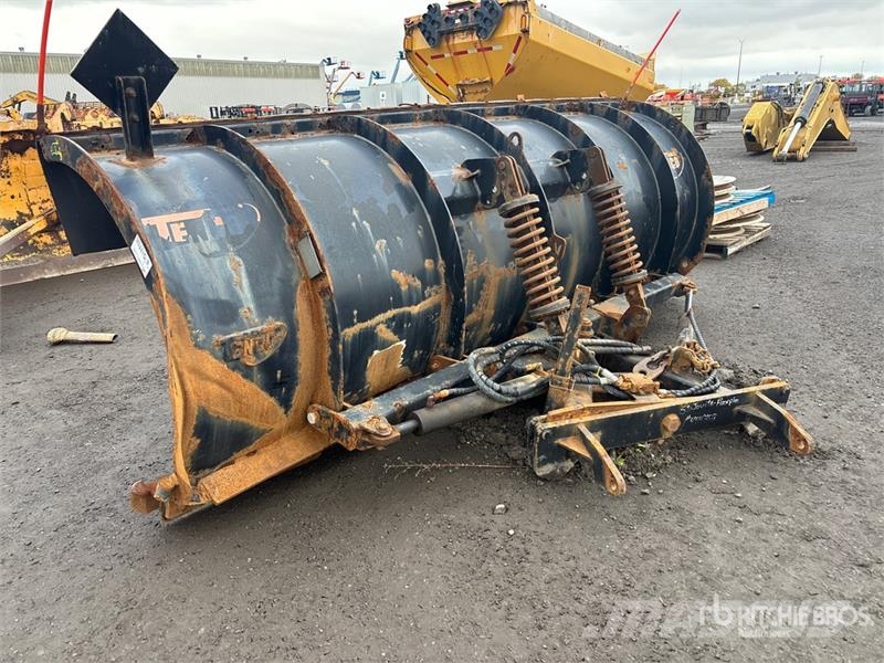 Tenco 12 ft Snow Plow Lumiaurat