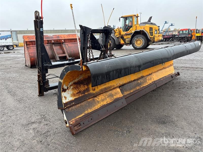  Tenco TC 12 ft Snow Plow حراثات ونصول الجليد