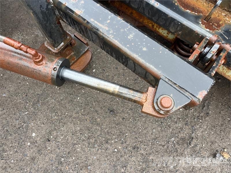 Tenco TC Snow Plow Snežne daske i plugovi
