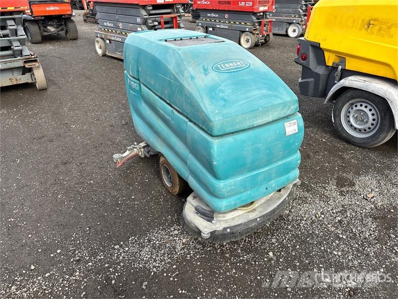 Tennant 5700 Walk-Behind Electric Floor Sweeper Egyéb betakarító felszerelések