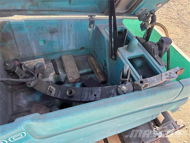 Tennant 5700 Walk-Behind Electric Floor Sweeper (Inoperabl Muud saagikoristusmasinad