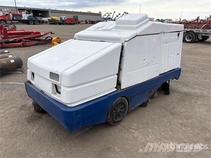 Tennant Ride-On Floor Sweeper Ostala oprema za žetvu