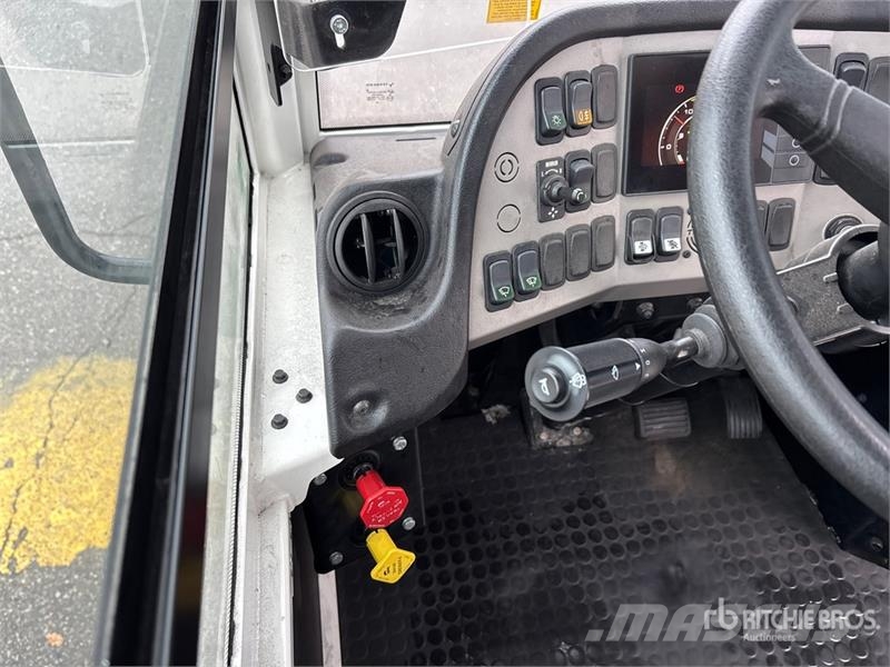 Terberg Benschop YJ223 4x2 Spotter Truck Terminalivedukid