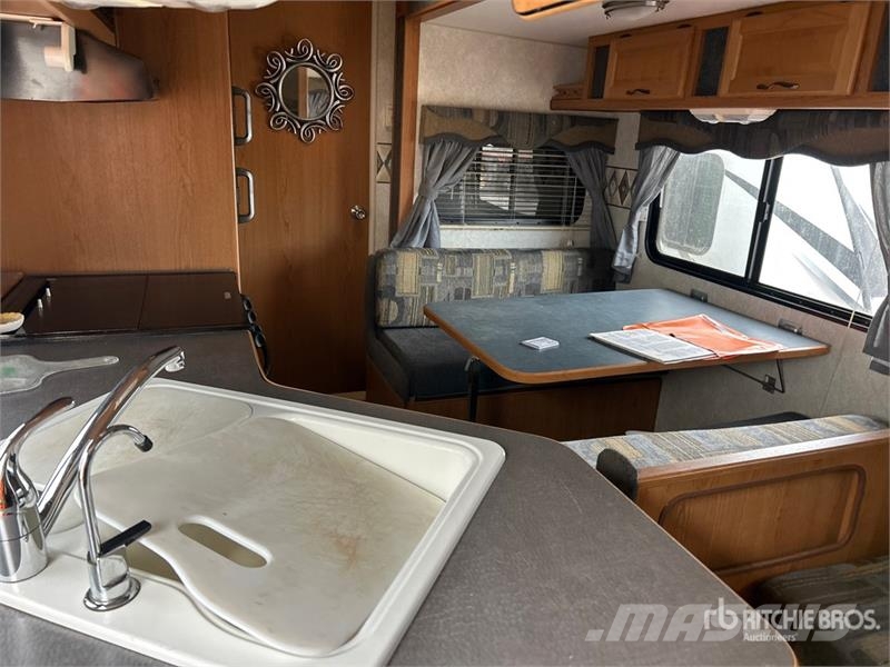  Terry 270FQ 25 ft T/A Travel Trailer Andre hengere