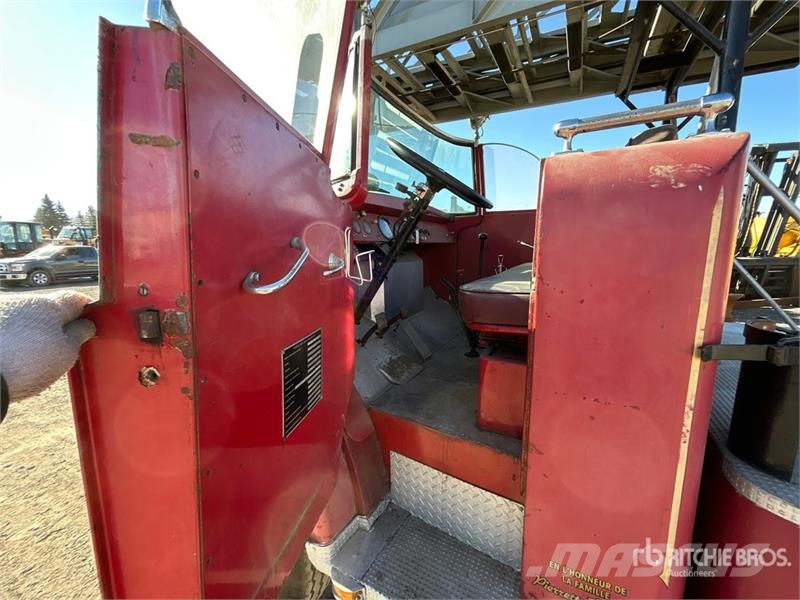  Thibault Custom 4x2 Ladder Fire Truck Fire trucks