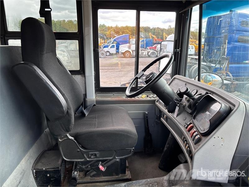 Thomas MVP EF 4x2 72-Seat School Bus Mini autobusi