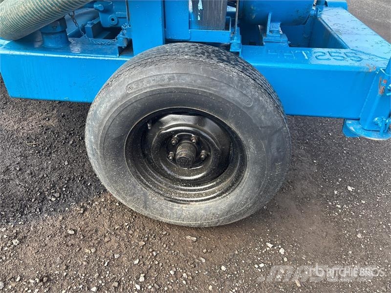 THOMPSON 4HT-255 Off-Road Trailer-Mounted Water Pump مضخات المياه