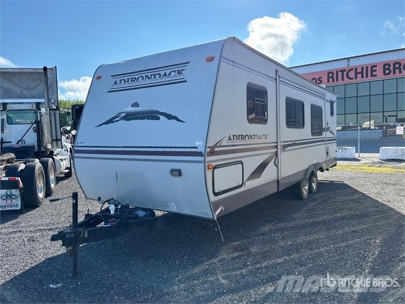 Thor Adirondack 27 ft T/A Travel Trailer Other trailers